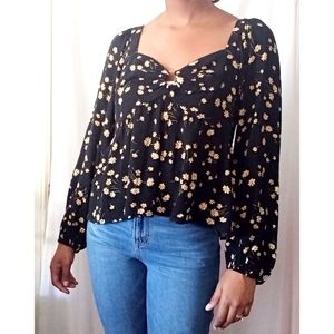 American Eagle | Black floral blouse 755